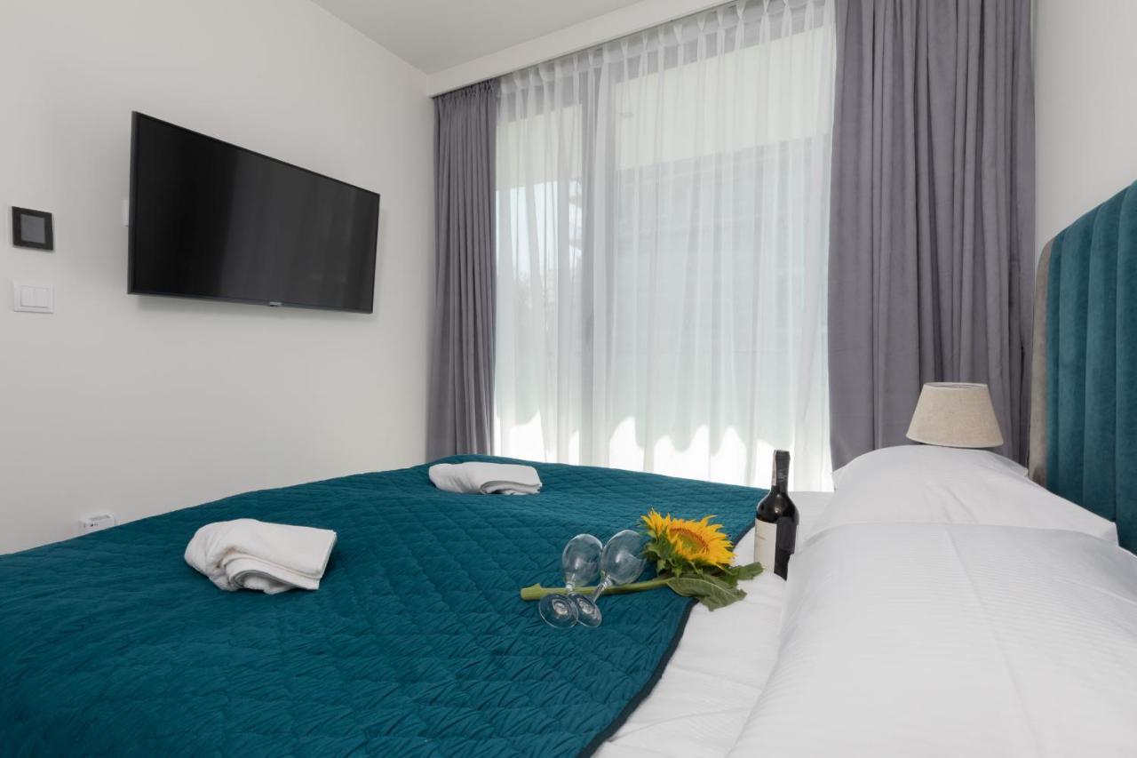 Royal Waves Resort & Spa - Apartment With Parking By Noclegi Renters Miedzyzdroje Ngoại thất bức ảnh