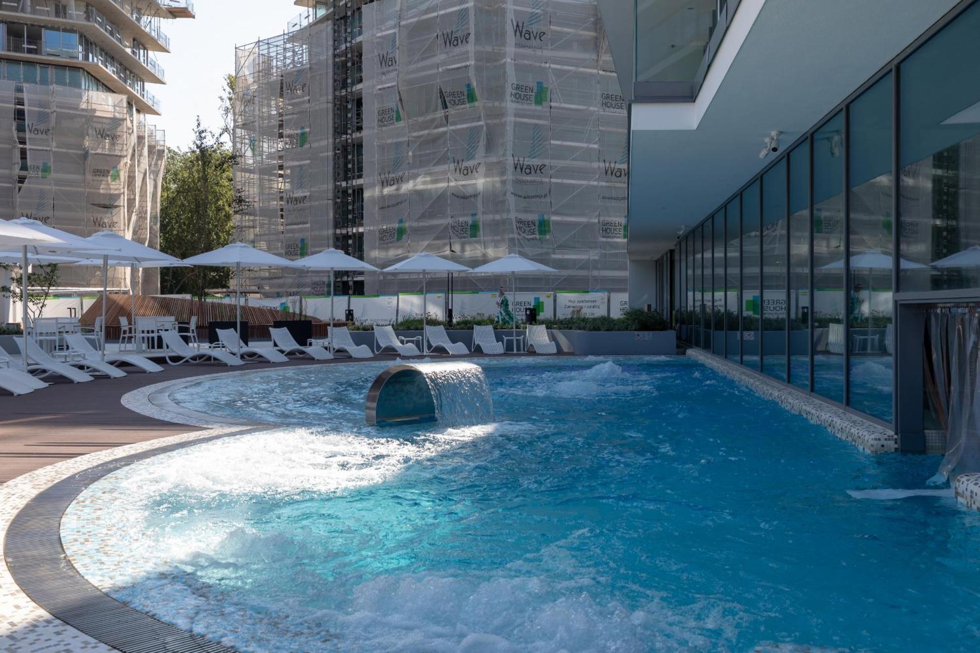 Royal Waves Resort & Spa - Apartment With Parking By Noclegi Renters Miedzyzdroje Ngoại thất bức ảnh